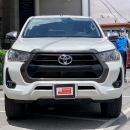 Hilux 2.4 AT 2021 Màu Trắng